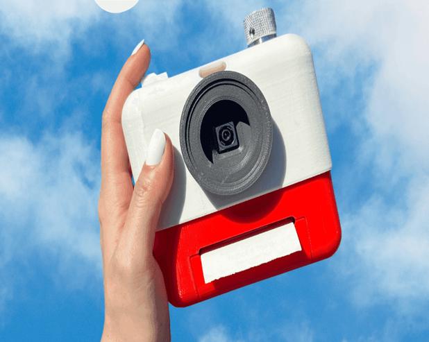 Представлена первая в мире «камера для поэзии», которая использует искусственный интеллект для превращения фотографий в стихи